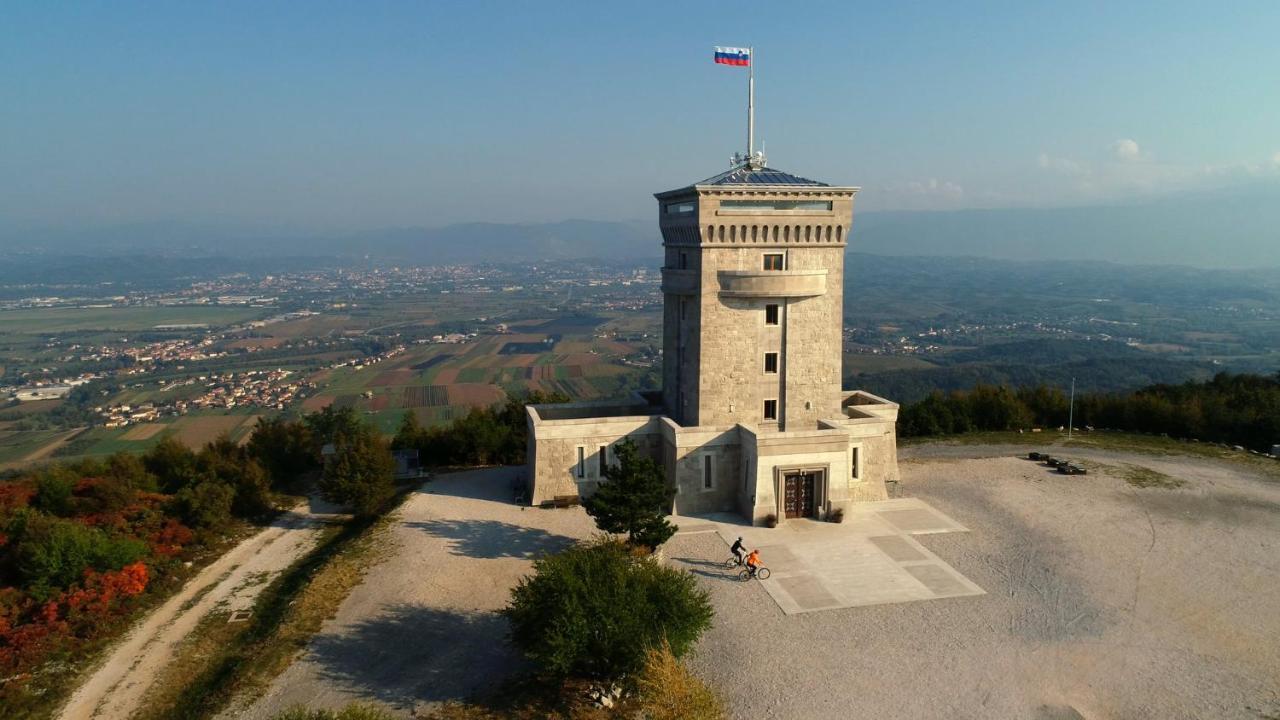 Vila Brinovka Kostanjevica na Krasu ภายนอก รูปภาพ